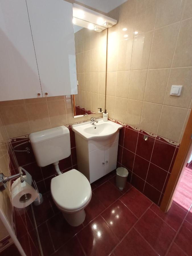 Budapest Airport Apartment ภายนอก รูปภาพ