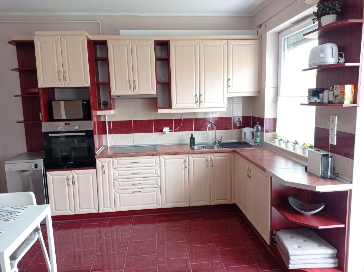 Budapest Airport Apartment ภายนอก รูปภาพ